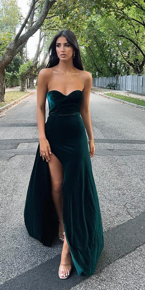 example dress 1, in dark green