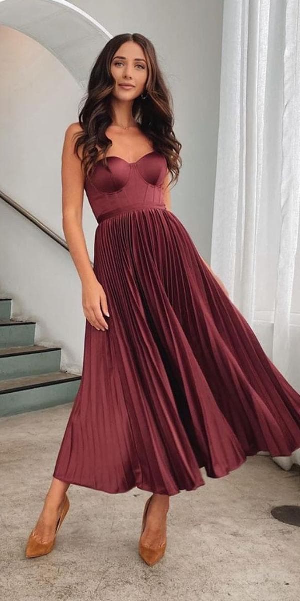 example dress 3, in crimson